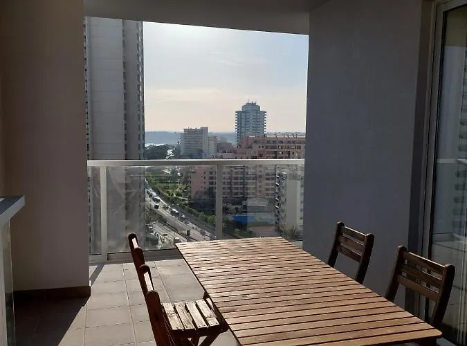 The Roof Elite 아파트